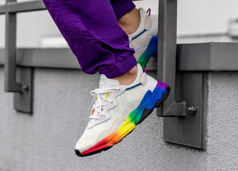 Adidas originals ozweego pride ee1076 sale